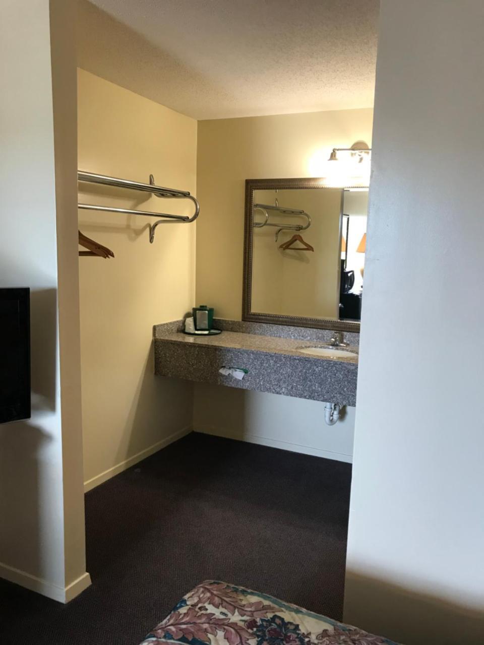 Western Motel Brinson Crossing Экстерьер фото